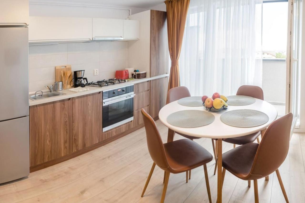 Paul'S Place. New Rooftop Apartment In Downtown Σίμπιου Εξωτερικό φωτογραφία