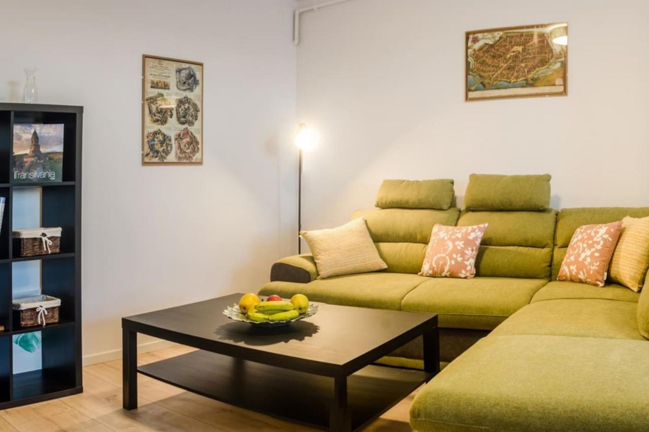 Paul'S Place. New Rooftop Apartment In Downtown Σίμπιου Εξωτερικό φωτογραφία